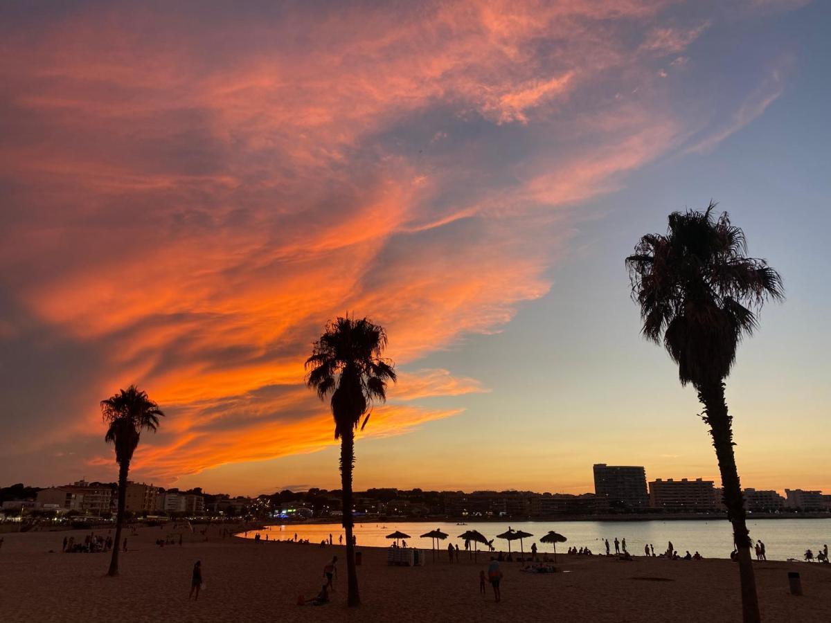Precioso Apartamento En Primera Linea De Mar L' Escala Esterno foto